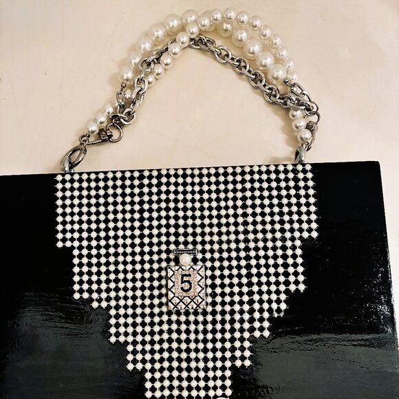 Suenos de Saundra Upcycled Collection, Cavalie Geneve Black Cigar Box, Purse - Picture 2 of 11